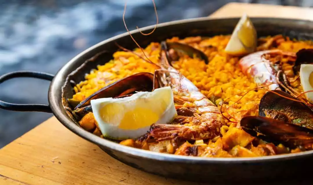 Diatea en Sevilla: Conoce los rincones gastronómicos más destacados para disfrutar de la comida local