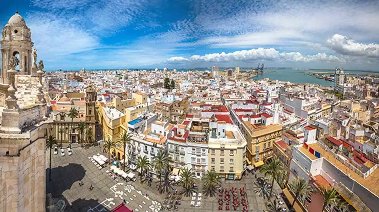 Simpla 360 en Cádiz: descubre la mejor forma de explorar la ciudad